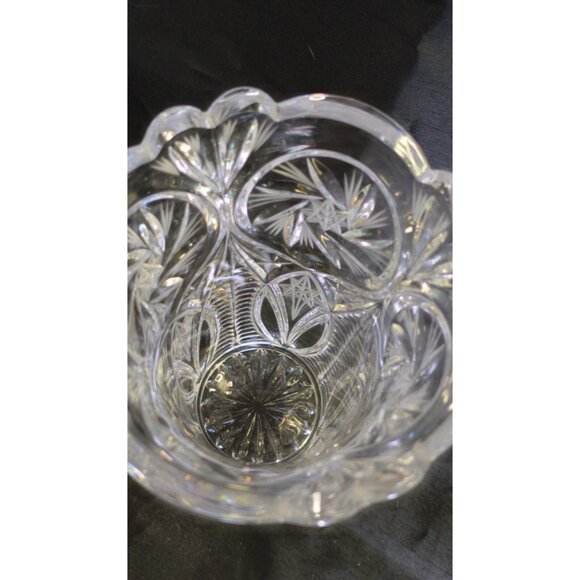 Beautiful Vintage Pinwheel Bohemian Crystal Vase 8” - Picture 3 of 10